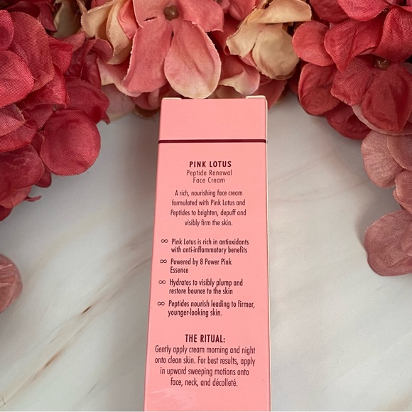 Yensa Pink Lotus Peptide Renewal Face Cream - Picture 5 of 8